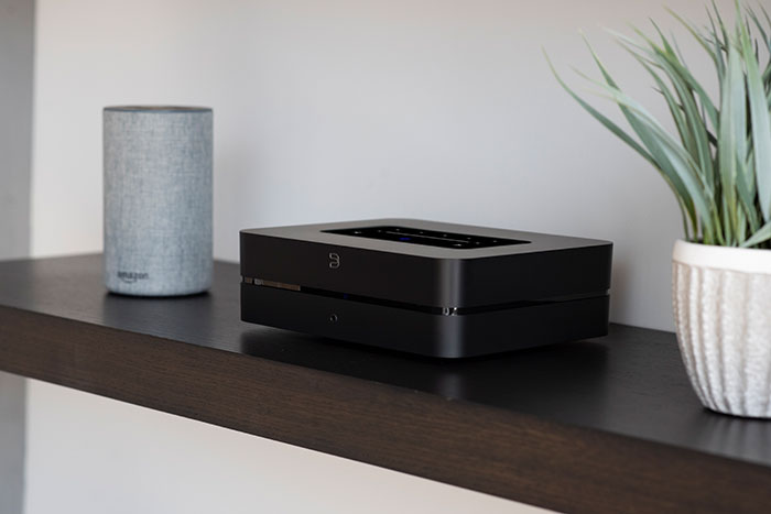 Bluesound-POWERNODE-lifestyle2_700x400