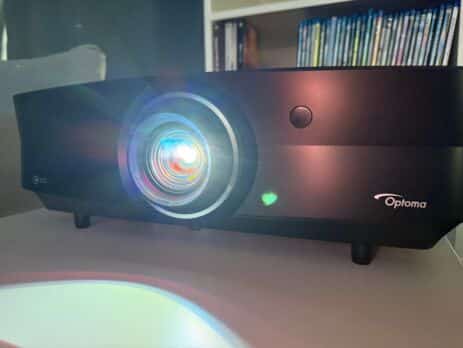Optoma UHZ68LV Test & Predstavitev